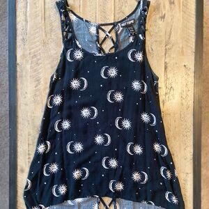 Hot Topic Moon and Stars Black Tank Top